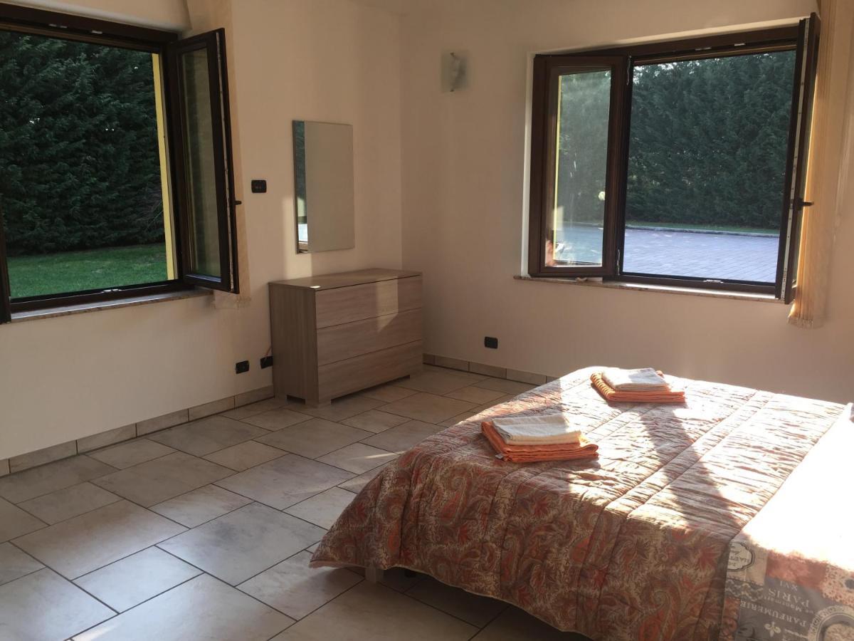 Villa Althea Ronago 외부 사진